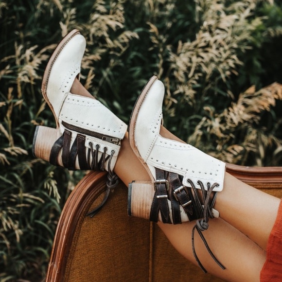Freebird by Steven Desert White Studded Cutout Ankle Booties | Size 8 | Like New - Picture 1 of 6